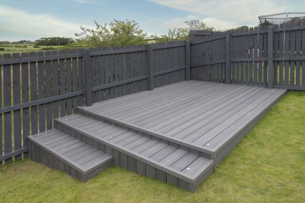 Vinyl Deck Construction in Sandpoint