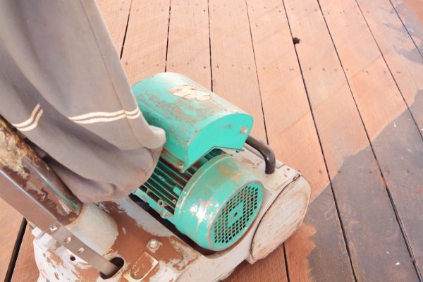 Cedar Deck Sanding in Sandpoint